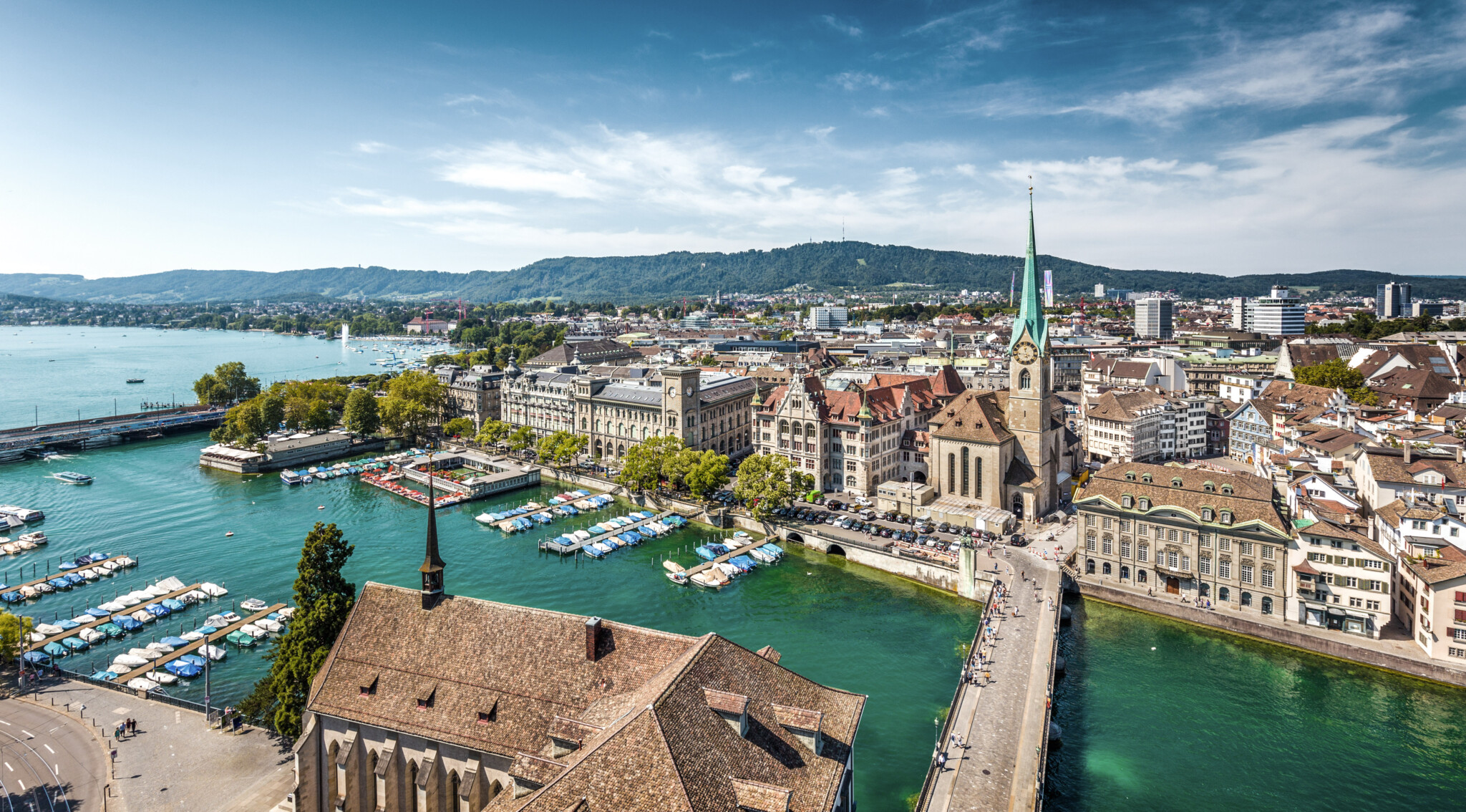 Neubauprojekt Schachenweid, Neubauprojekt, Neubauprojekt Oetwil am See, Neubauprojekt Zürich, Wohnung kaufen, Eigentumswohnung, Familienwohnung, Gartenwohnung, Attikawohnung, Erstbezug, Wohnsiedlung, Wohnüberbauung, Wohnungen, Parkplatz kaufen, Gewerbeflächen, Gewerbefläche kaufen, Begegnungszone, Grünanlage, Park, Parkanlage, Grünflächen, Bäume, Treffpunkt im Grünen, Natur, Naturnah, Ruhig, Spielplatz, Spiellandschaft, Spiel- und Liegewiese, Spielwiese, Liegewiese, Oetwil am See, Zürichsee, Zürcher Oberland, im Grünen, naturnah, idyllisch, Weitsicht, freie Sicht, Ausblick, Umgebung, Natur, Wald, Fussball, Schwimmbad, Sport, Naherholung, Sträucher, Blumenwiesen, begrünte Dächer, Mettlenbach, Minergie-Standard, Was ist Minergie-Standard?, Minergie, Energieverbrauch, Nachhaltigkeit, Bauherrin, Anlagestiftung, Seraina Invest, Seraina Investment Foundation